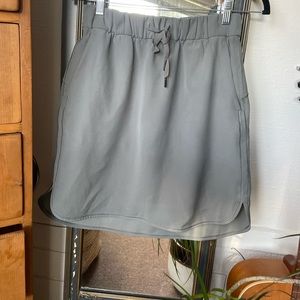 Lululemon skirt with pockets (no liner, shorts)
